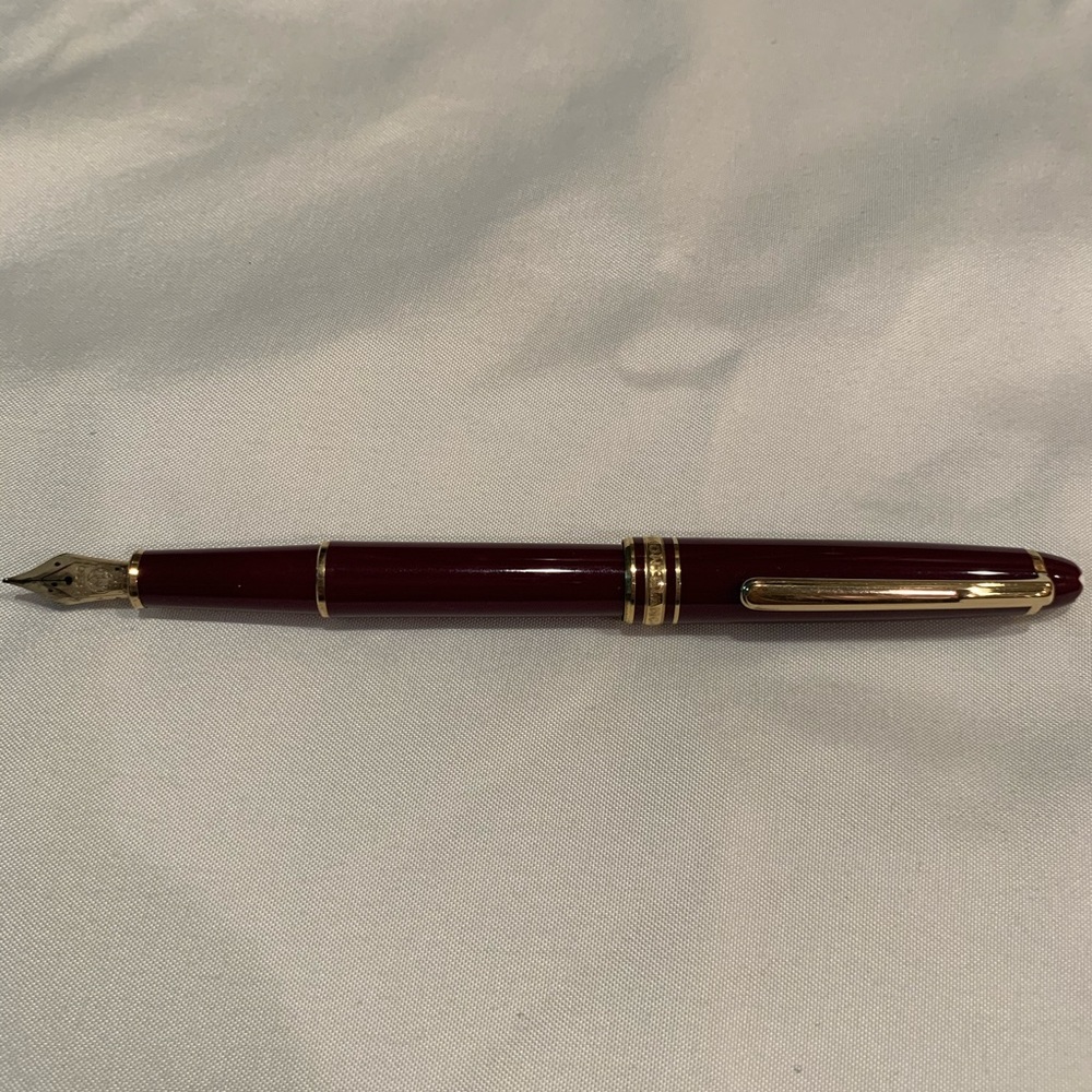 Montblanc Gold Coated Classique Fountain Pen